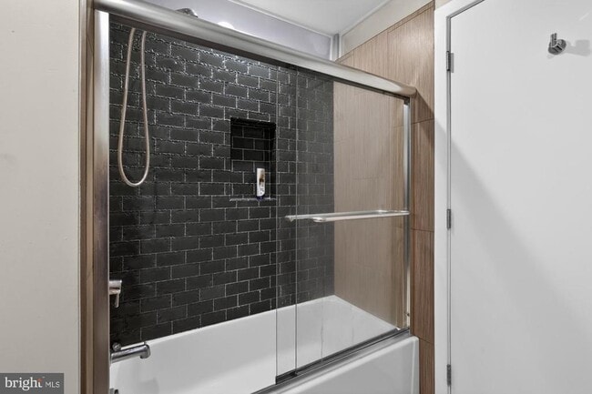 Building Photo - 1708 N 5th St