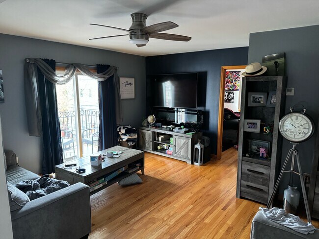 Living Room - 145 Prospect St