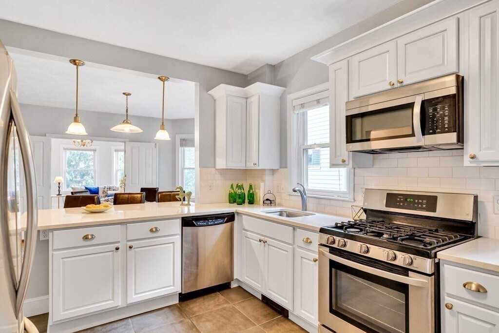 Foto principal - 558 Washington St