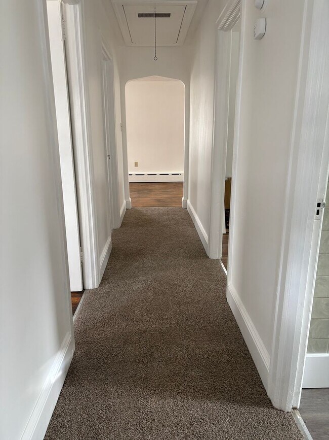 Foto del edificio - 2nd Floor 2 Bedroom Apartment in West York SD