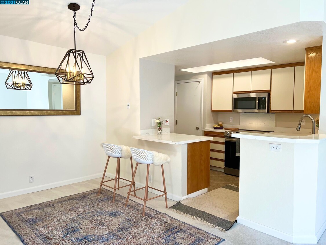 Foto principal - 3867 Crow Canyon Rd