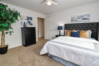 Building Photo - 301 Pelican Dr