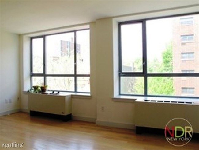 Foto del edificio - 236 Greene Ave