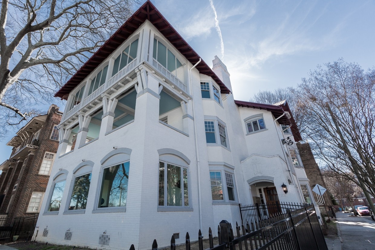 Primary Photo - 223 Ponce De Leon Ave NE