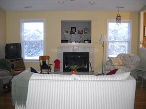 Building Photo - 3905 Chenango Pl