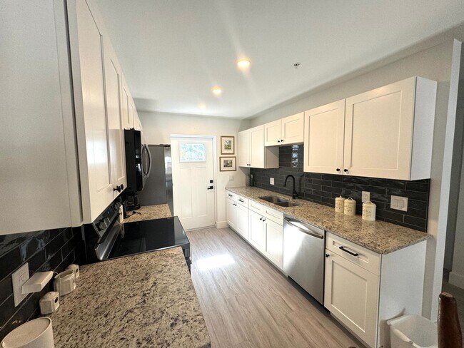 Foto del edificio - 967 13th St W