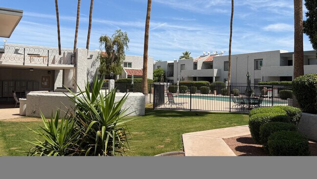 Building Photo - 3313 N 68th St