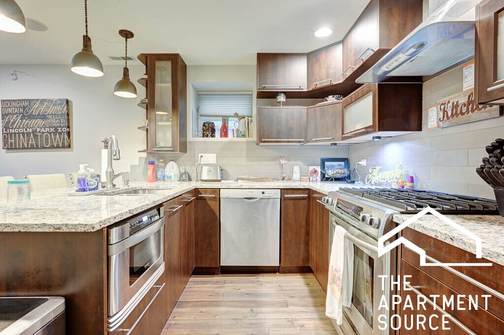 Foto principal - 2310 N Leavitt St