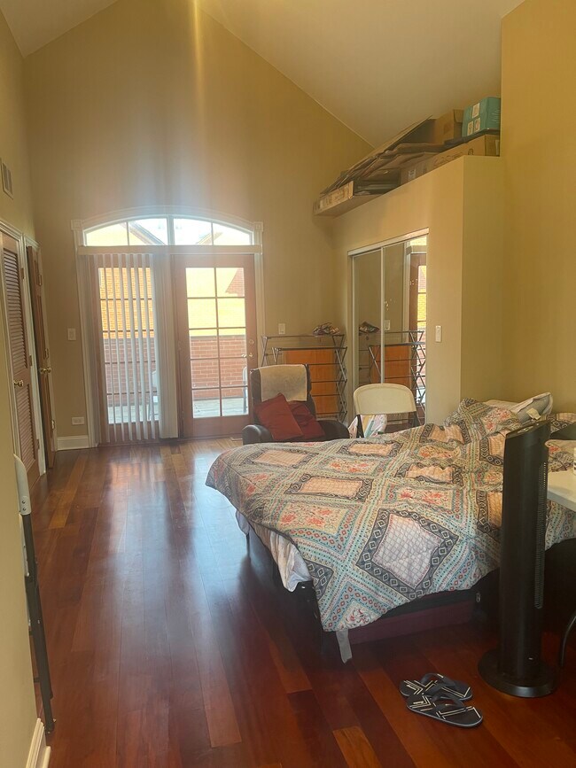 Foto del edificio - 4331 W Peterson Ave