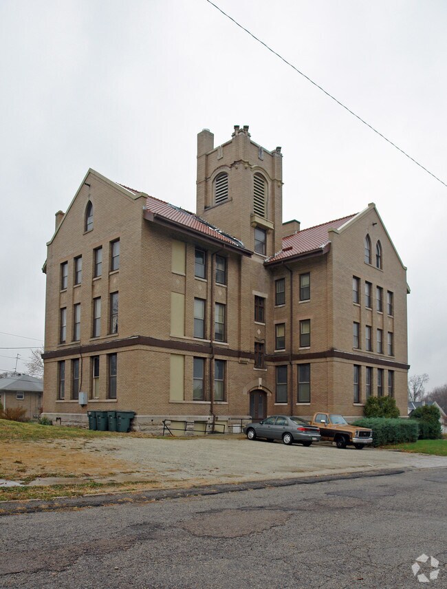 Foto del edificio - 36 Seminary Ave