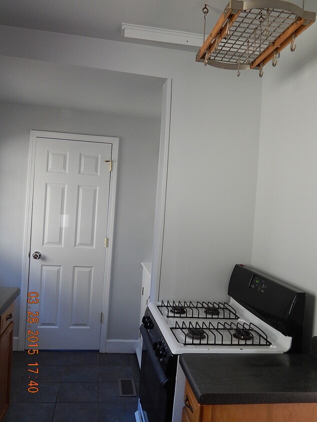 Primary Photo - 108 N Magnolia Ave