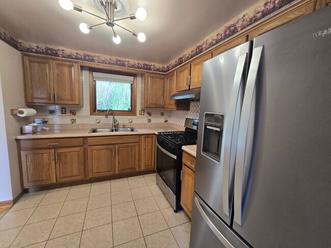 Foto del edificio - Updated 3 Bedroom Home - Available NOW!