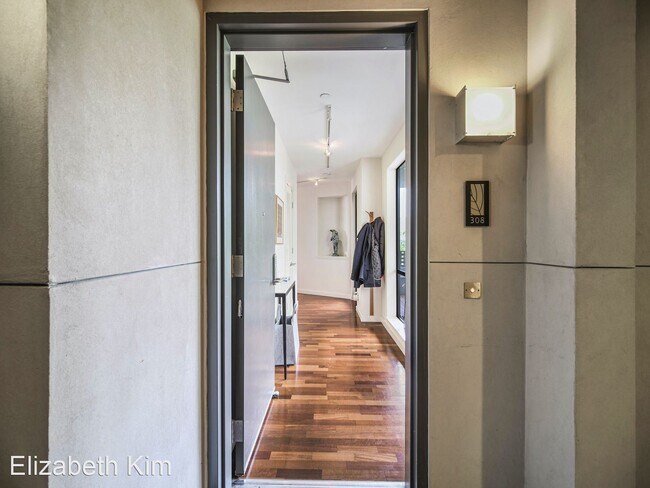 Building Photo - 3 br, 2 bath Apartment - 233 Franklin St #308