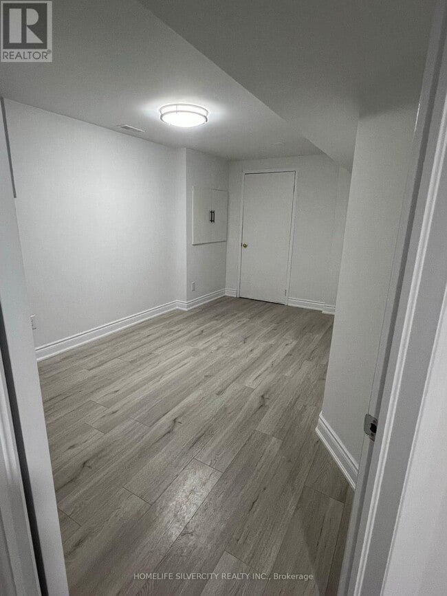 Building Photo - 109 Monteith Crescent