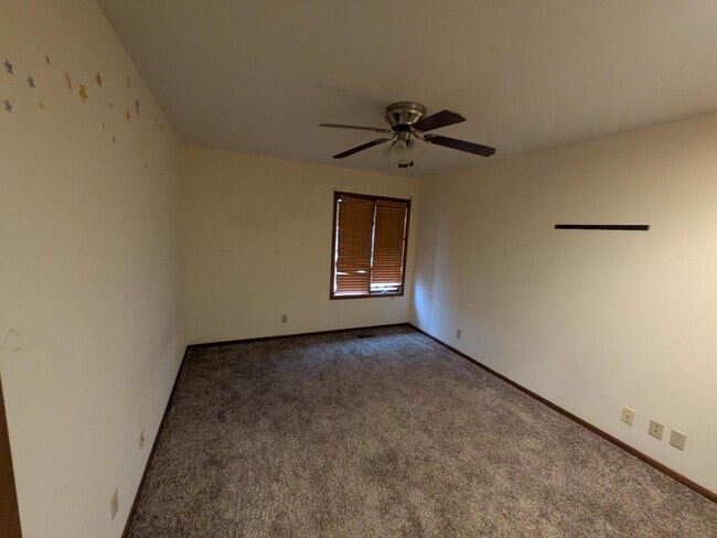 Building Photo - 3132 N Longfellow Ct