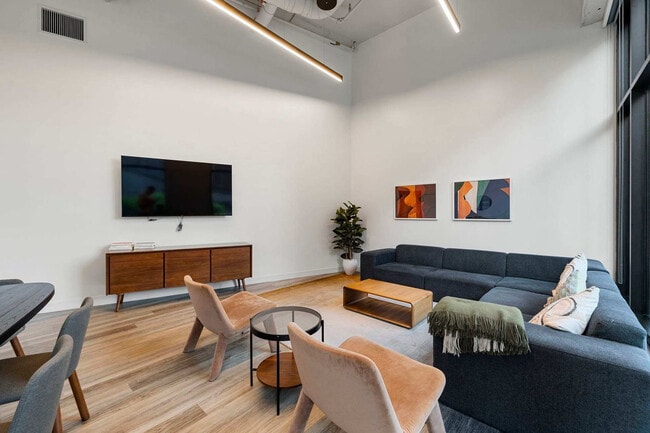 Foto del edificio - 853 W Blackhawk St