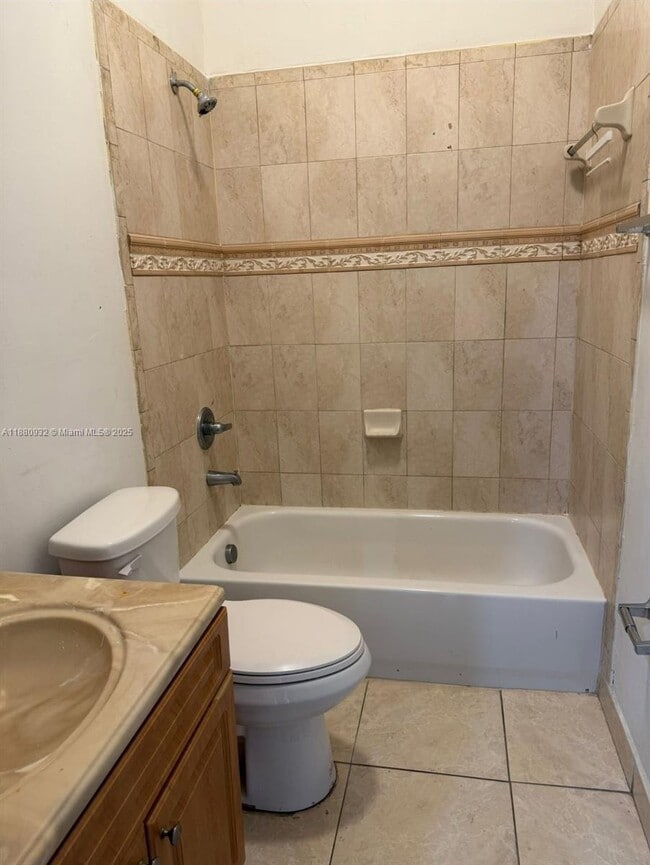 Foto del edificio - 2911 Buttonwood Ave
