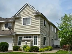 Building Photo - 7845 Autumn Ridge Ave