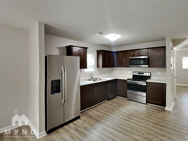 Building Photo - 117 Patriot Point Dr