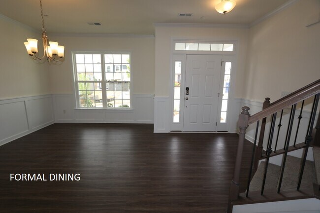 Building Photo - 9515 Herringbone Ln