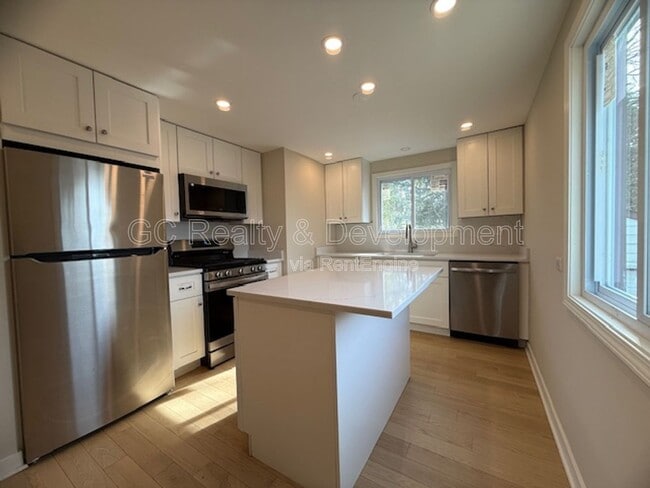 Foto del edificio - 3233 Twyford Rd