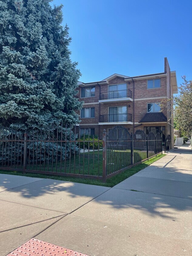 6653 W 63rd St Unit 1s, Chicago, IL 60638 Condo for Rent in Chicago