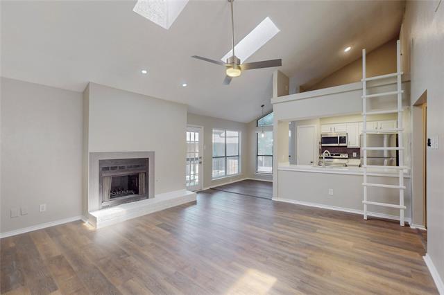 Foto del edificio - 7525 Holly Hill Dr