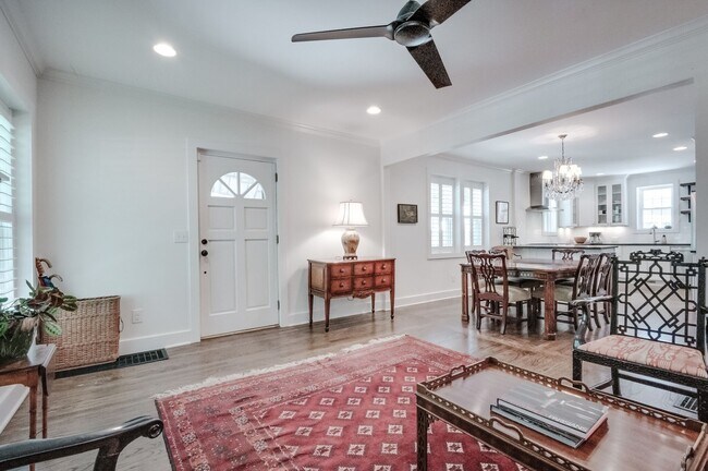 Building Photo - 232 54th Ave N