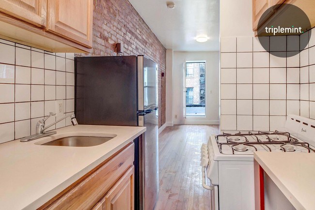 Building Photo - 117 West 111th Street