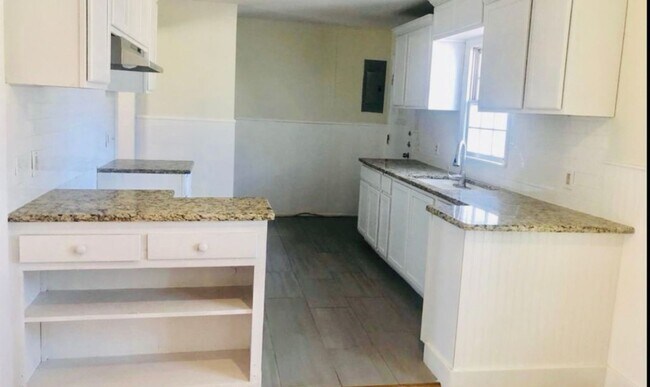 Foto del edificio - Affordable Tech Terrace Home