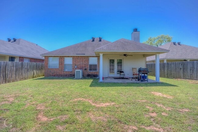 Building Photo - 326 Gaston Ln