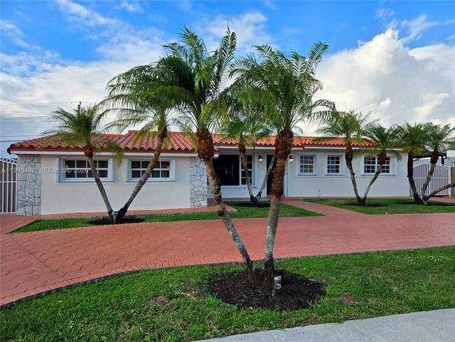 Foto del edificio - 10475 SW 42nd Ter