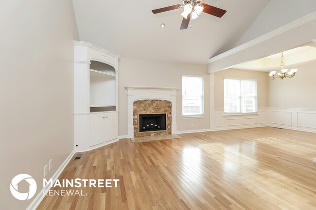 Building Photo - 2047 Isis Ct