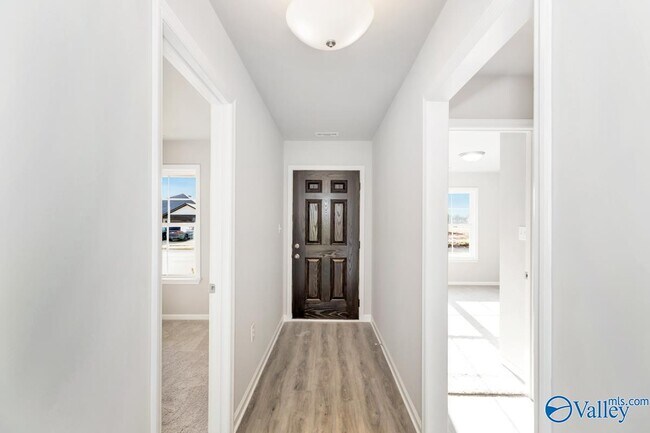 Building Photo - 144 Beaver Brook Pl