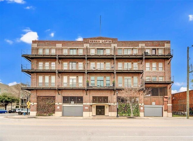 Foto del edificio - 2205 McKinney St