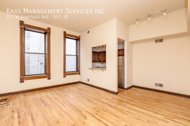 Foto del edificio - 957 W Armitage Ave