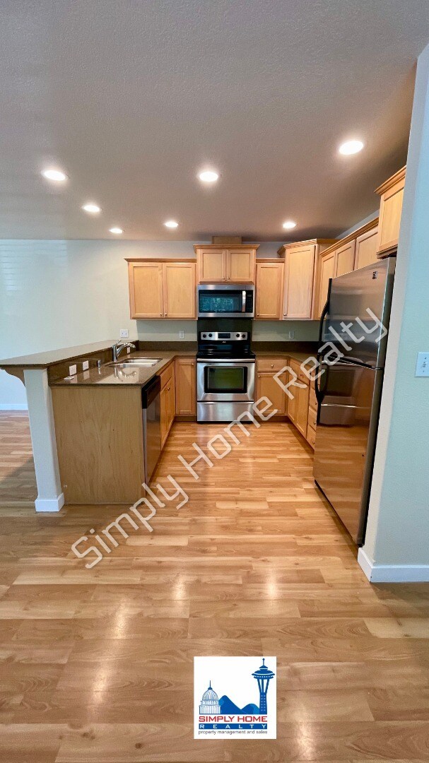 Foto del edificio - Welcome to Your Corner-Lot Retreat!