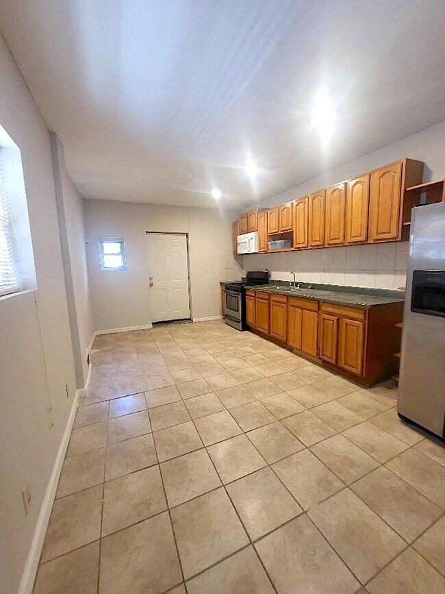 Foto del edificio - 5415 Pine St