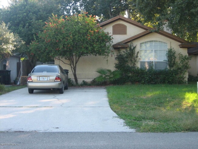 Building Photo - 141 Jasmine St