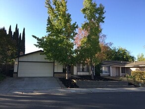 Building Photo - 4432 Oxwood Dr
