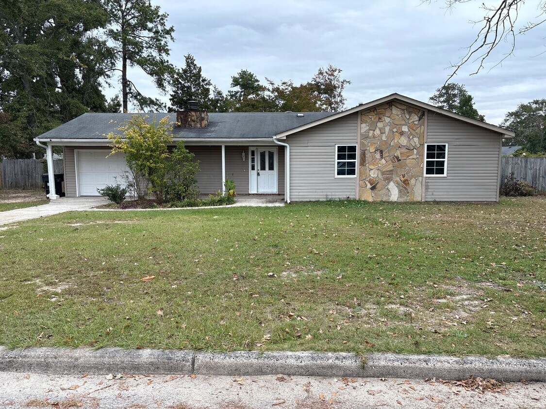 Foto principal - 3346 Ravenwood Dr