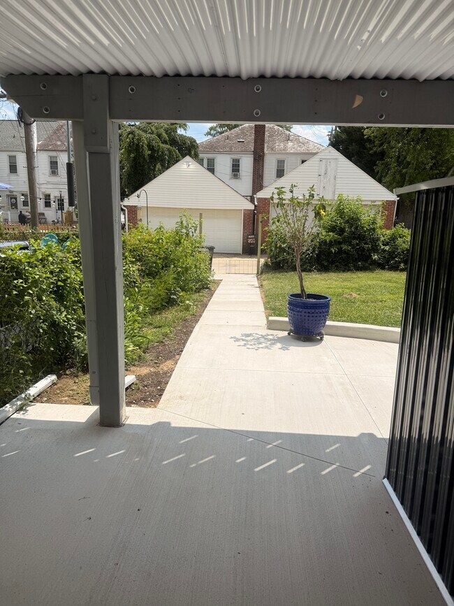 Entrada por la avenida Aigburth. - 201 Ridge Ave
