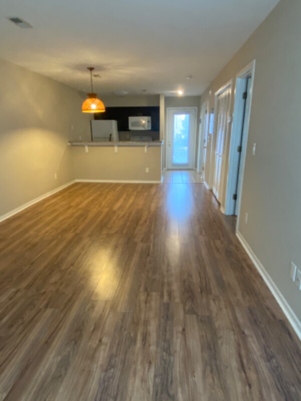 Foto del edificio - 4489 Little River Inn Ln