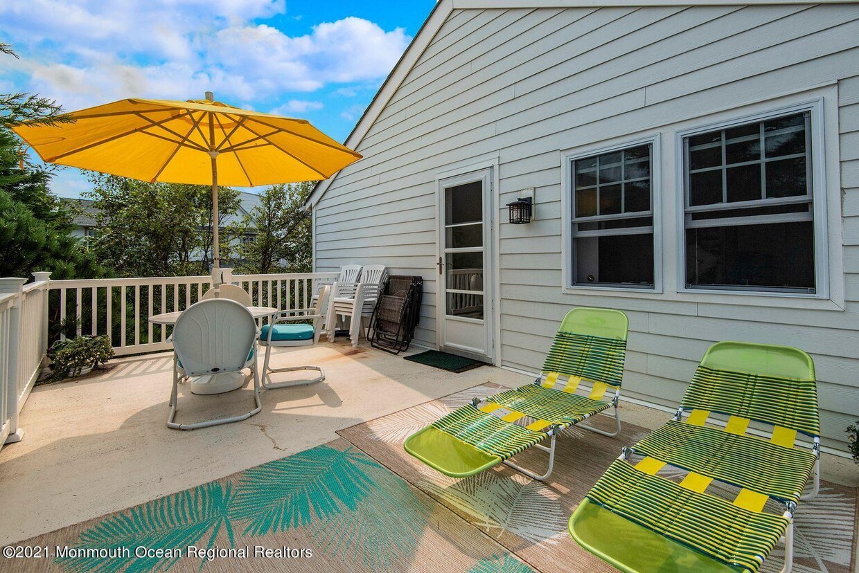 106 10th Ave Unit apartment 2, Belmar, NJ 07719 Room for Rent in