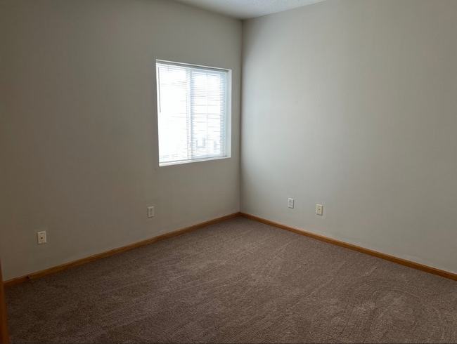 Building Photo - 2825 Triple Crown Ln