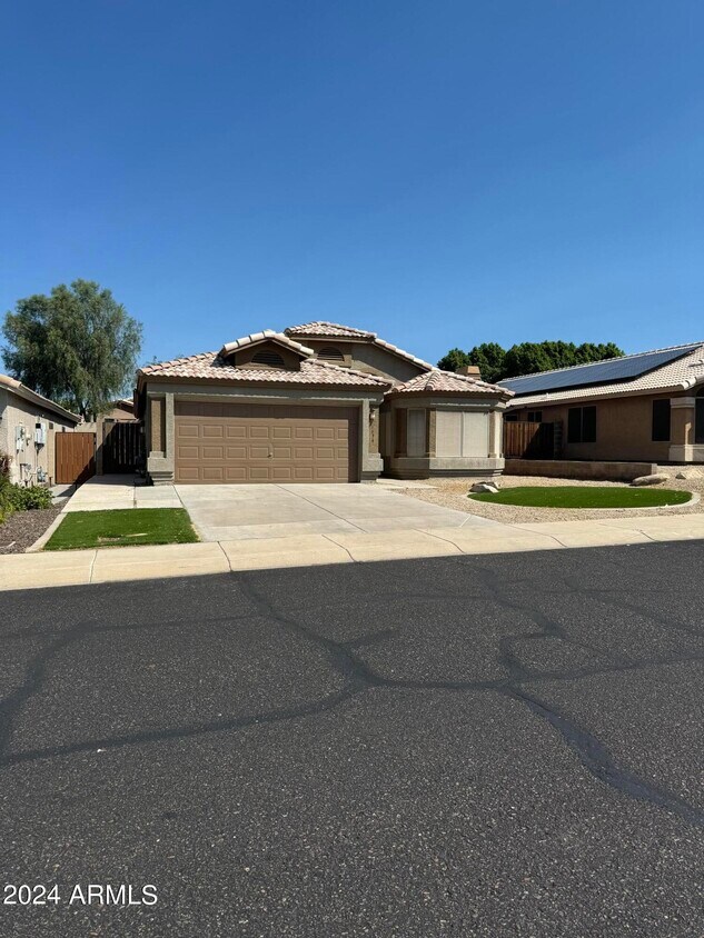 Foto principal - 6634 W Saddlehorn Rd