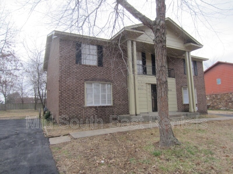 Primary Photo - 5709 Myers Rd
