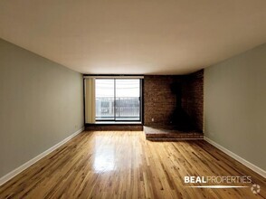 Building Photo - 1220 N La Salle Dr