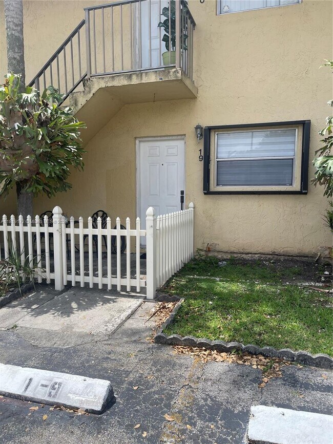 Foto del edificio - 15699 SW 73rd Cir Terrace