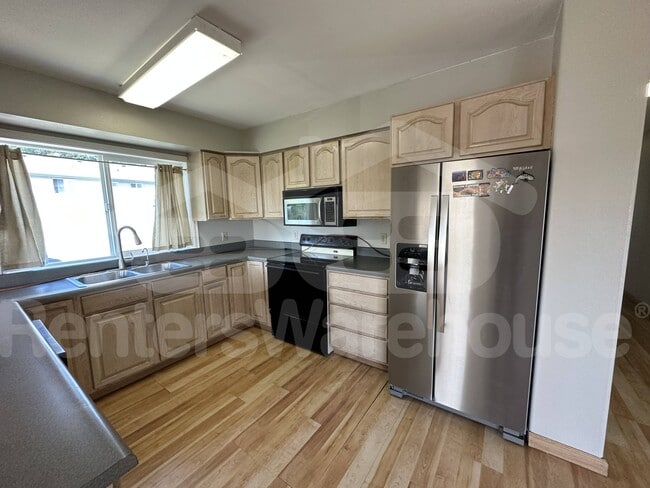 Building Photo - 3314 Holly Terrace S
